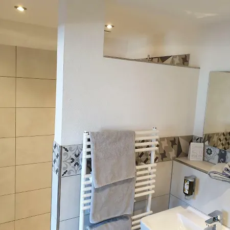 Beim Hooch. Egon Apartamento